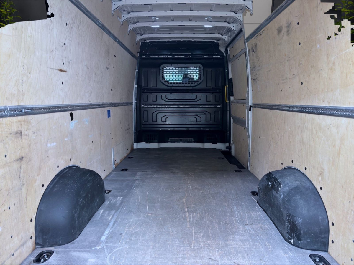 Thumb 3: Volkswagen Crafter 35 Kasten 2.0 TDI LANG HOCHDACH FWD NUR HÄNDLER ODER EXPORT !!! MOTORSCHADEN