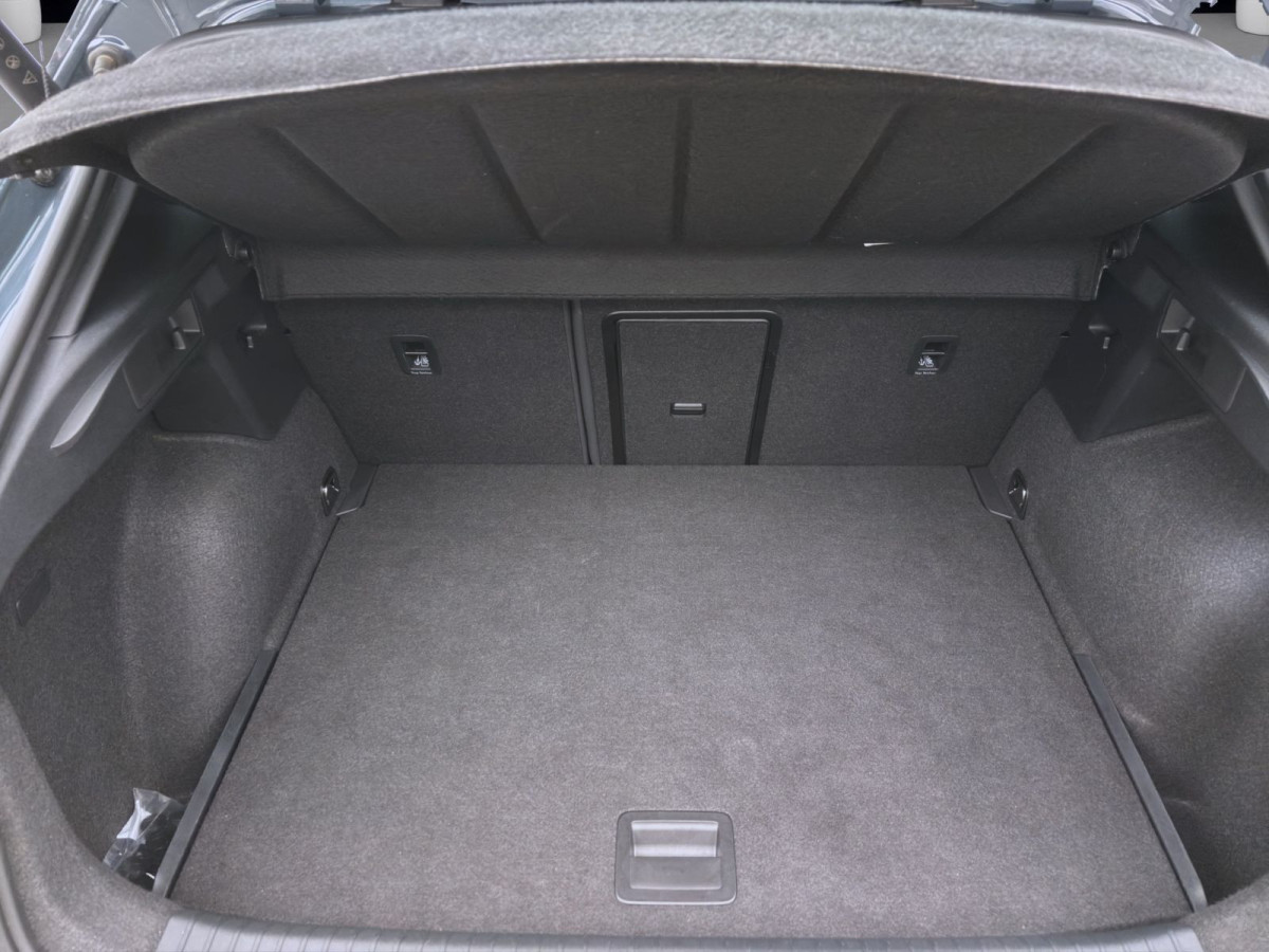 Thumb 3: Cupra Formentor 1.5 eTSI DSG VIRTUAL KAMERA KLIMA PDC SHZG