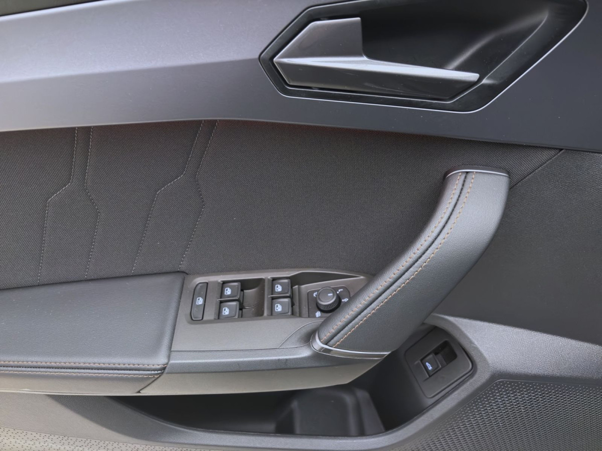 Thumb 9: Cupra Formentor 1.5 eTSI DSG VIRTUAL KAMERA KLIMA PDC SHZG