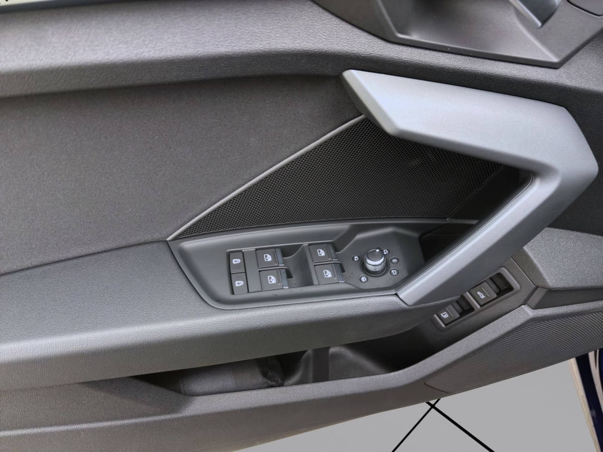 Thumb 9: Audi A3 Sportback 40 TFSIe BUSINESS NAVI eKLAPPE AHK KLIMA