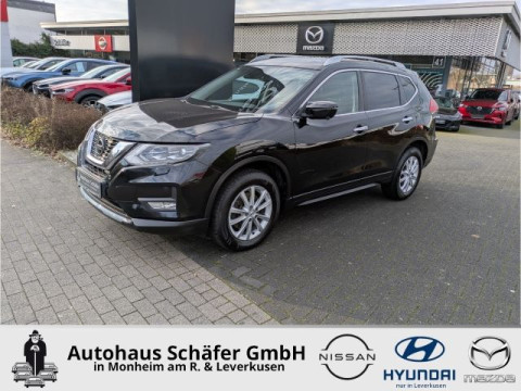 Automodell: X-Trail in der Farbe schwarz
