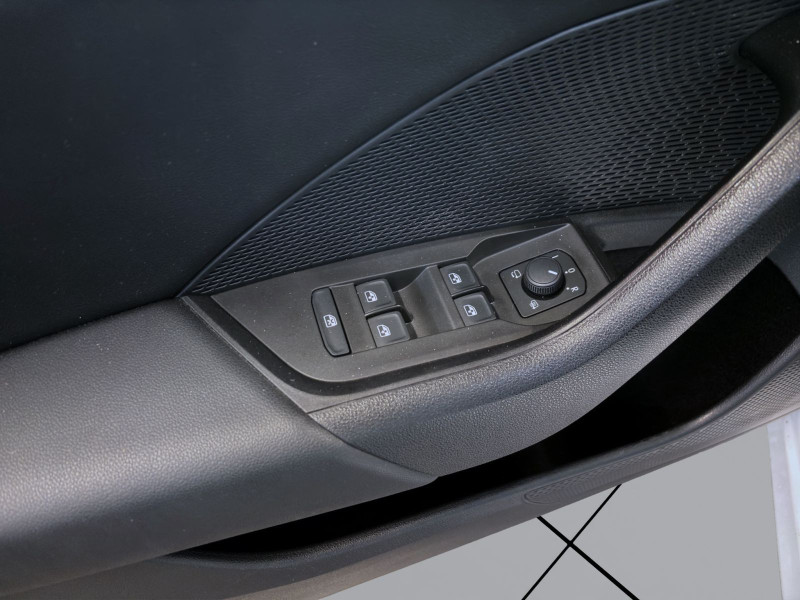 Bild 9: Škoda Octavia Combi 2.0 TDI DSG STYLE NAVI AHK KLIMA SHZG