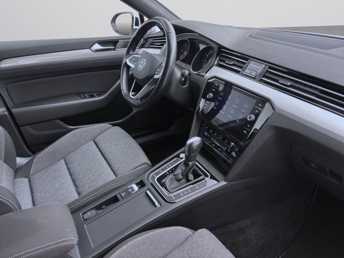 Thumb 16: Volkswagen Passat Variant 2.0 TDI DSG BUSINESS NAVI AHK KAMERA KLIMA