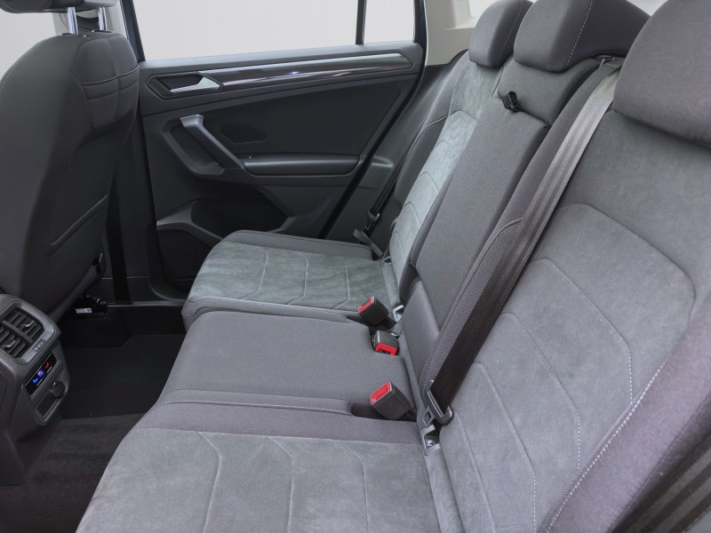 Bild 14: Volkswagen Tiguan 2.0 TDI DSG ELEGANCE STDGZG PANO AHK MATRIX