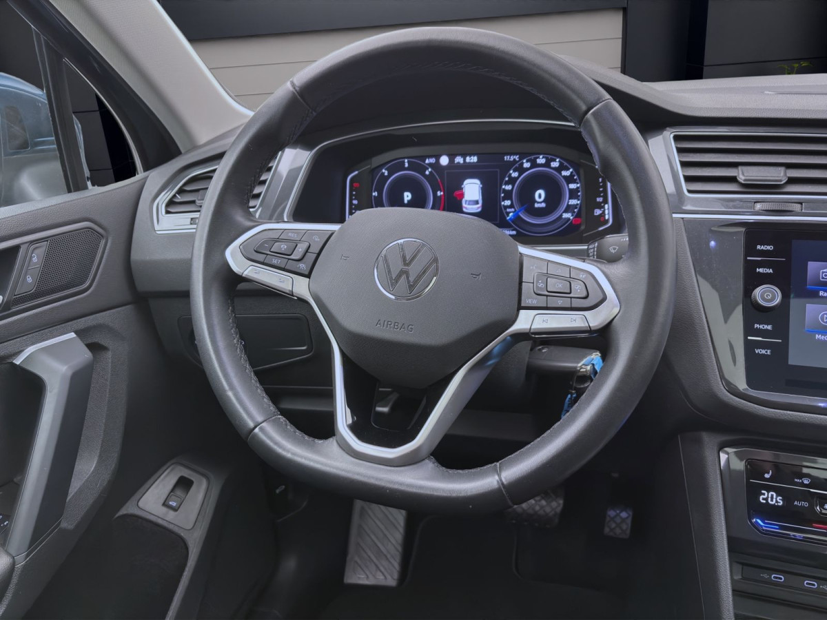 Thumb 10: Volkswagen Tiguan 2.0 TDI DSG ELEGANCE STDGZG PANO AHK MATRIX