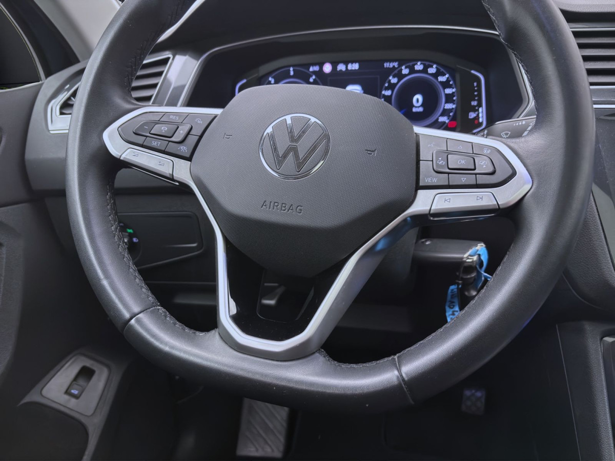 Thumb 11: Volkswagen Tiguan 2.0 TDI DSG ELEGANCE STDGZG PANO AHK MATRIX