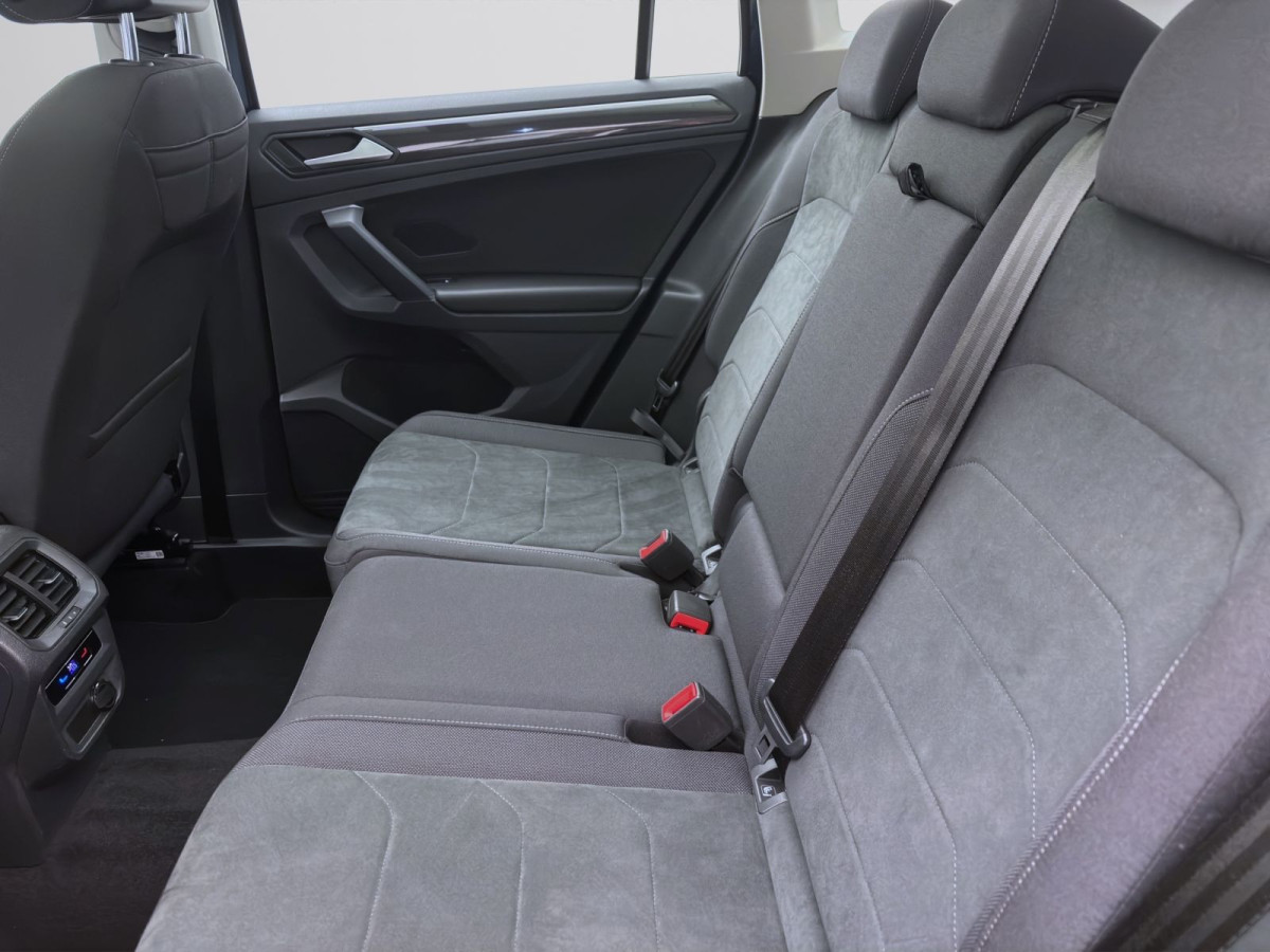 Thumb 14: Volkswagen Tiguan 2.0 TDI DSG ELEGANCE STDGZG PANO AHK MATRIX