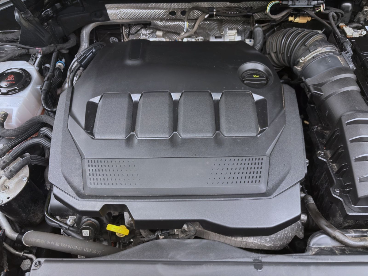Thumb 16: Volkswagen Tiguan 2.0 TDI DSG 4M LIFE AHK NAVI KAMERA ACC