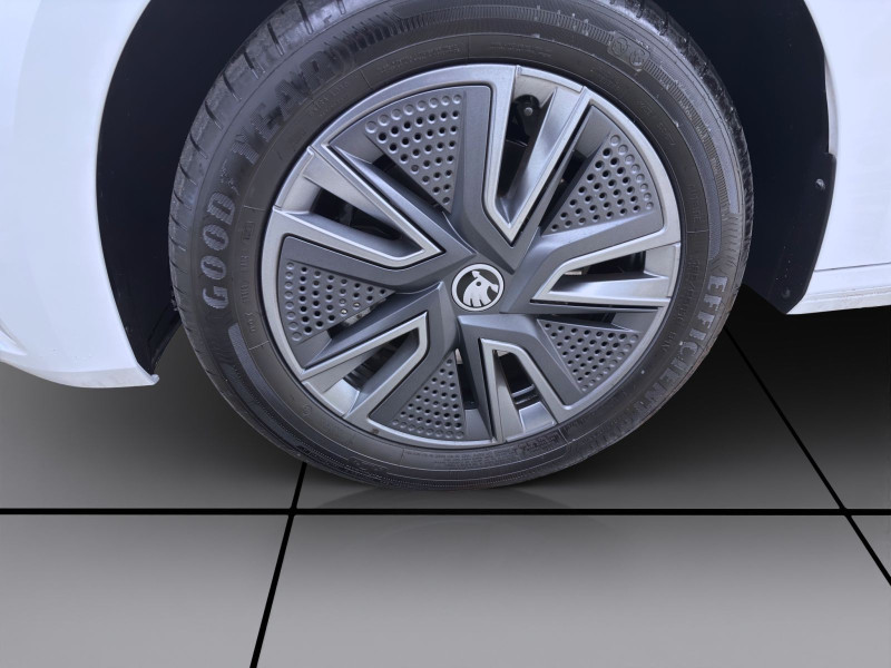 Bild 7: Škoda Fabia 1.0 TSI DSG TOUR KLIMA PDC LED SHZG