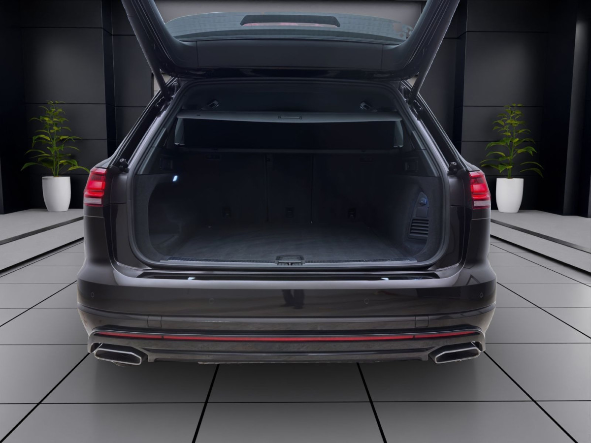 Thumb 3: Volkswagen Touareg 3.0 TDI 4M R-LINE NAVI KAMERA SITZHZG ACC