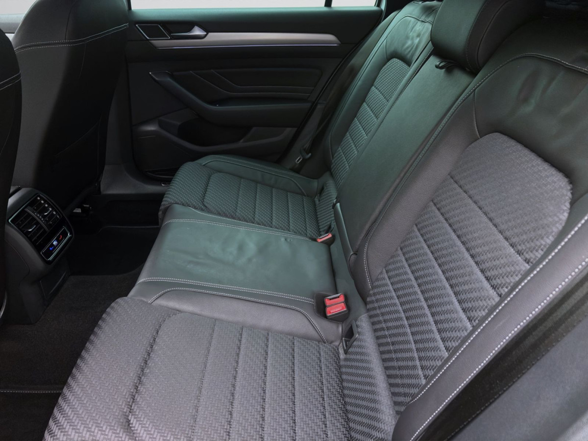 Thumb 14: Volkswagen Passat Variant 2.0 TDI DSG BUSINESS AHK NAVI KAMERA HuD ACC