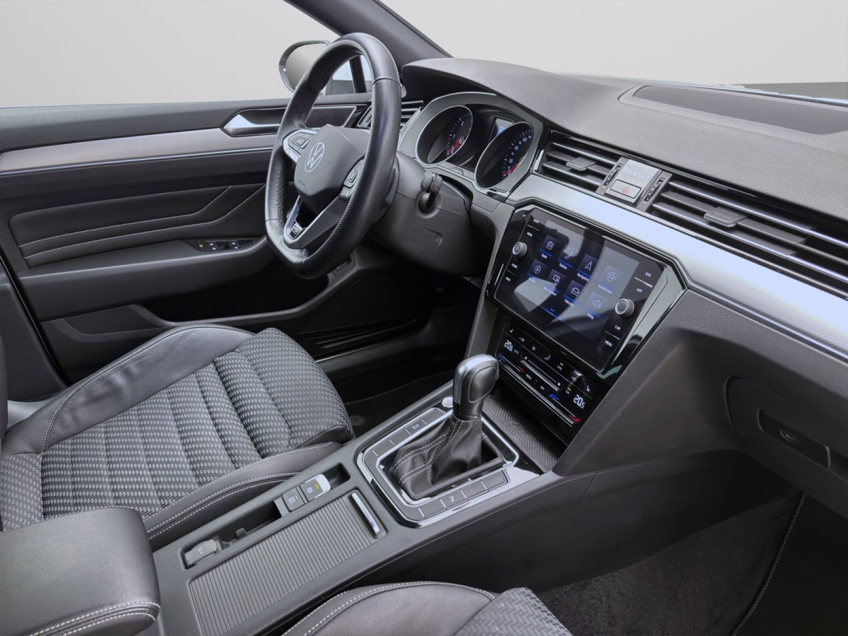 Thumb 16: Volkswagen Passat Variant 2.0 TDI DSG BUSINESS AHK NAVI KAMERA HuD ACC