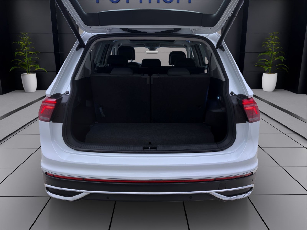Thumb 3: Volkswagen Tiguan Allspace 2.0 TDI DSG 4M ELEGANCE PANO AHK STDHZG IQ.LIGHT