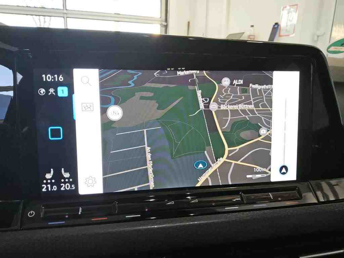 Thumb 7: Volkswagen Golf GTI NAVI KLIMA PDC SHZG ACC LM17