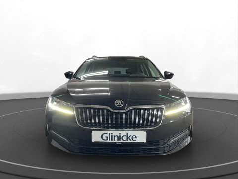 &Scaron;koda Superb - Superb Combi 2.0 TDI Ambition AHK Navi PDC vo+hi Tempomat