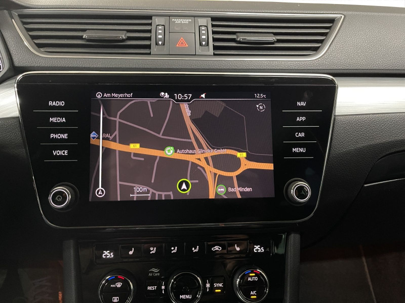 &Scaron;koda - Superb