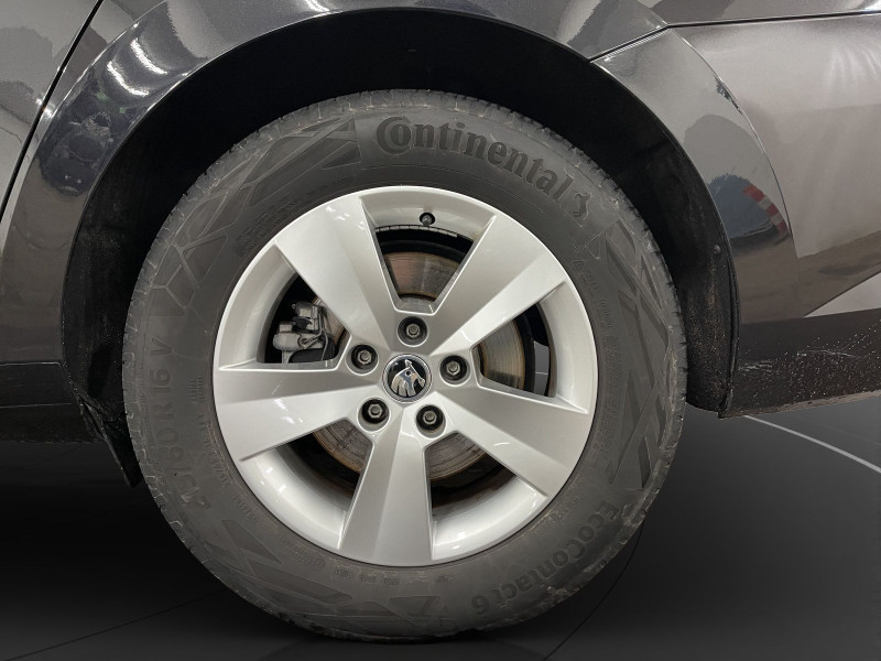 &Scaron;koda - Superb