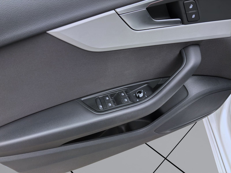 Bild 9: Audi A4 Avant 30 TDI ADVANCED STDHZG PANO AHK NAVI