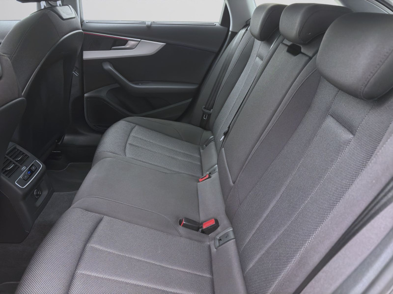 Bild 14: Audi A4 Avant 30 TDI ADVANCED STDHZG PANO AHK NAVI