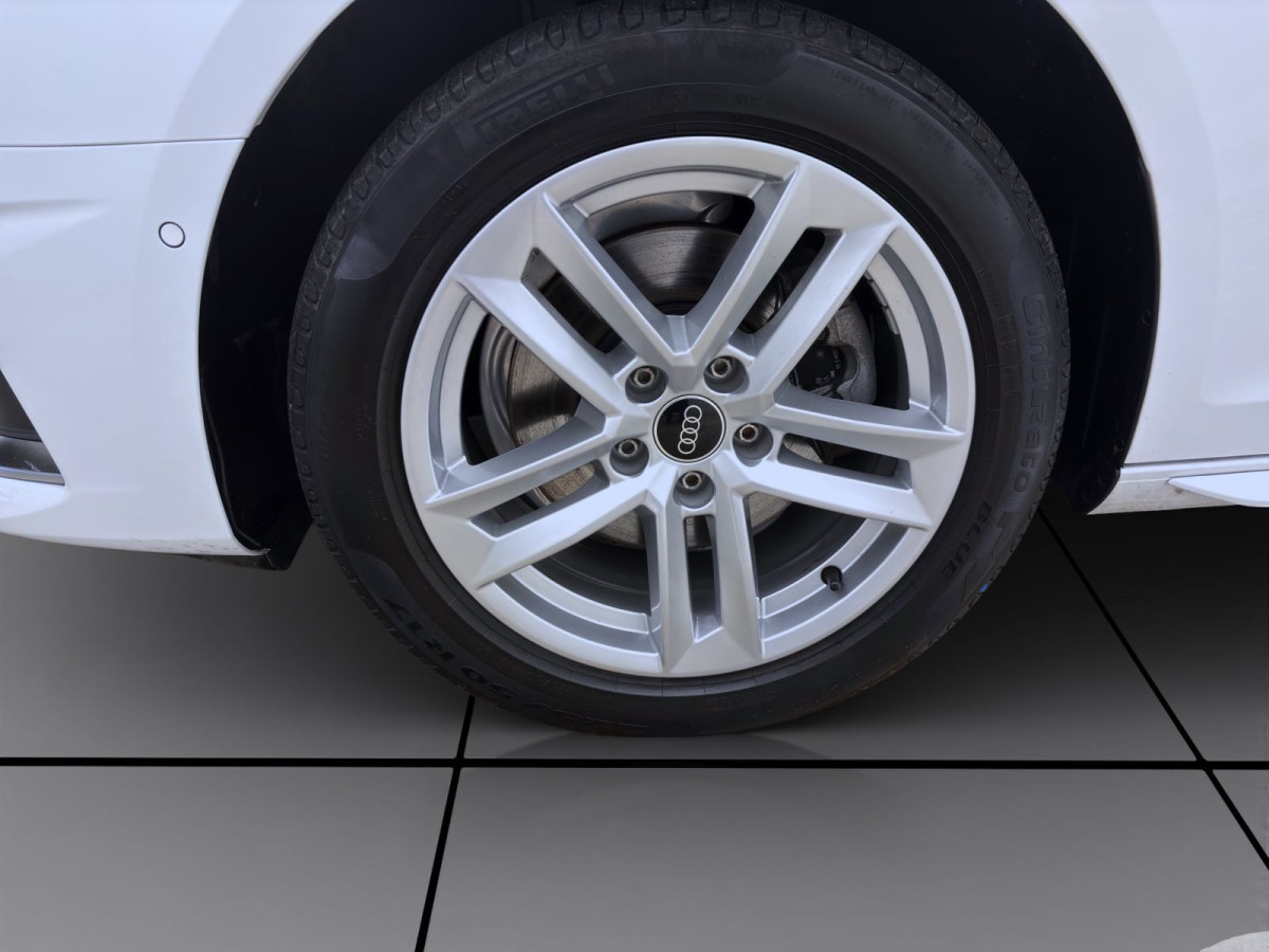 Thumb 7: Audi A4 Avant 30 TDI ADVANCED STDHZG PANO AHK NAVI