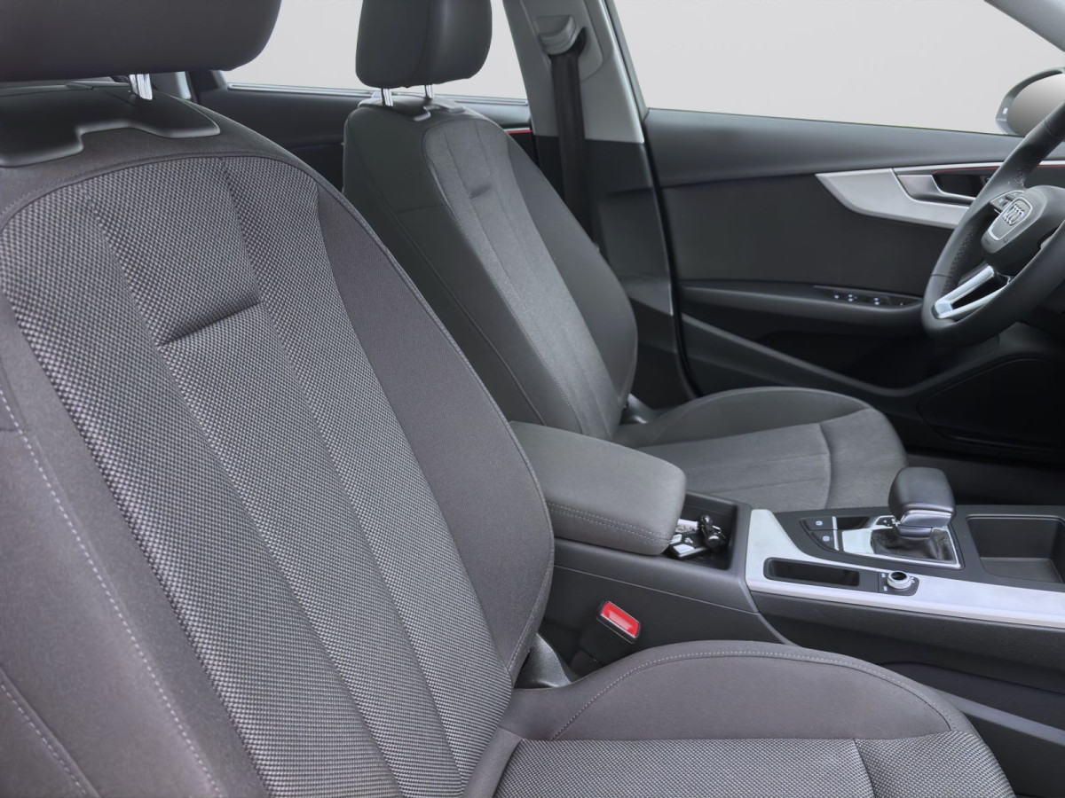 Thumb 15: Audi A4 Avant 30 TDI ADVANCED STDHZG PANO AHK NAVI