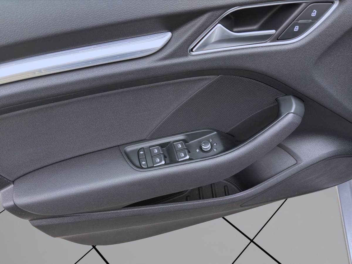 Thumb 8: Audi A3 Limousine 35 TFSI SPORT NAVI XENON SITZHZG PDC