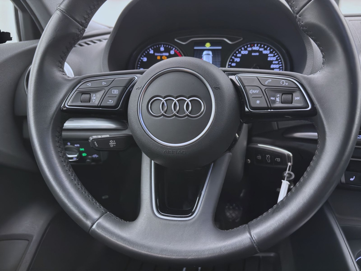 Thumb 10: Audi A3 Limousine 35 TFSI SPORT NAVI XENON SITZHZG PDC