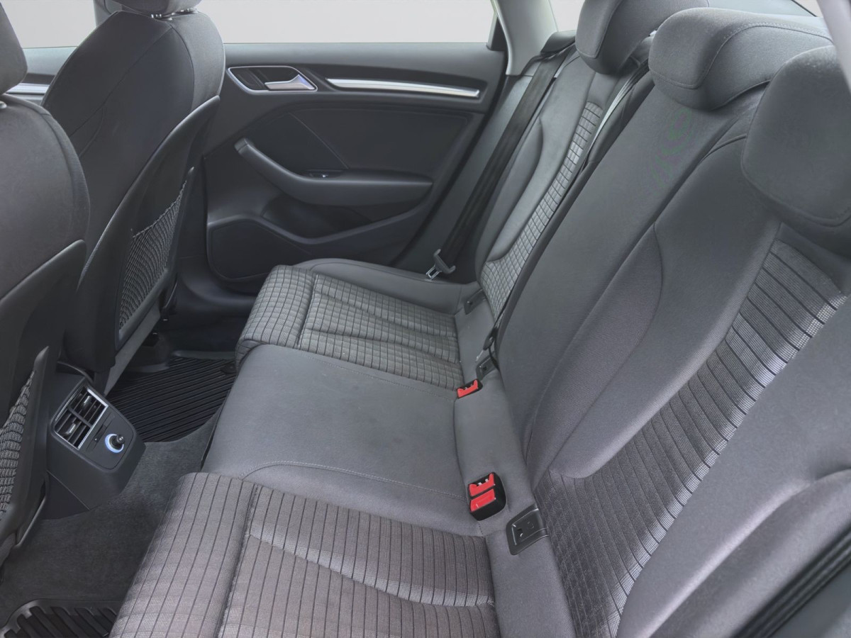 Thumb 13: Audi A3 Limousine 35 TFSI SPORT NAVI XENON SITZHZG PDC