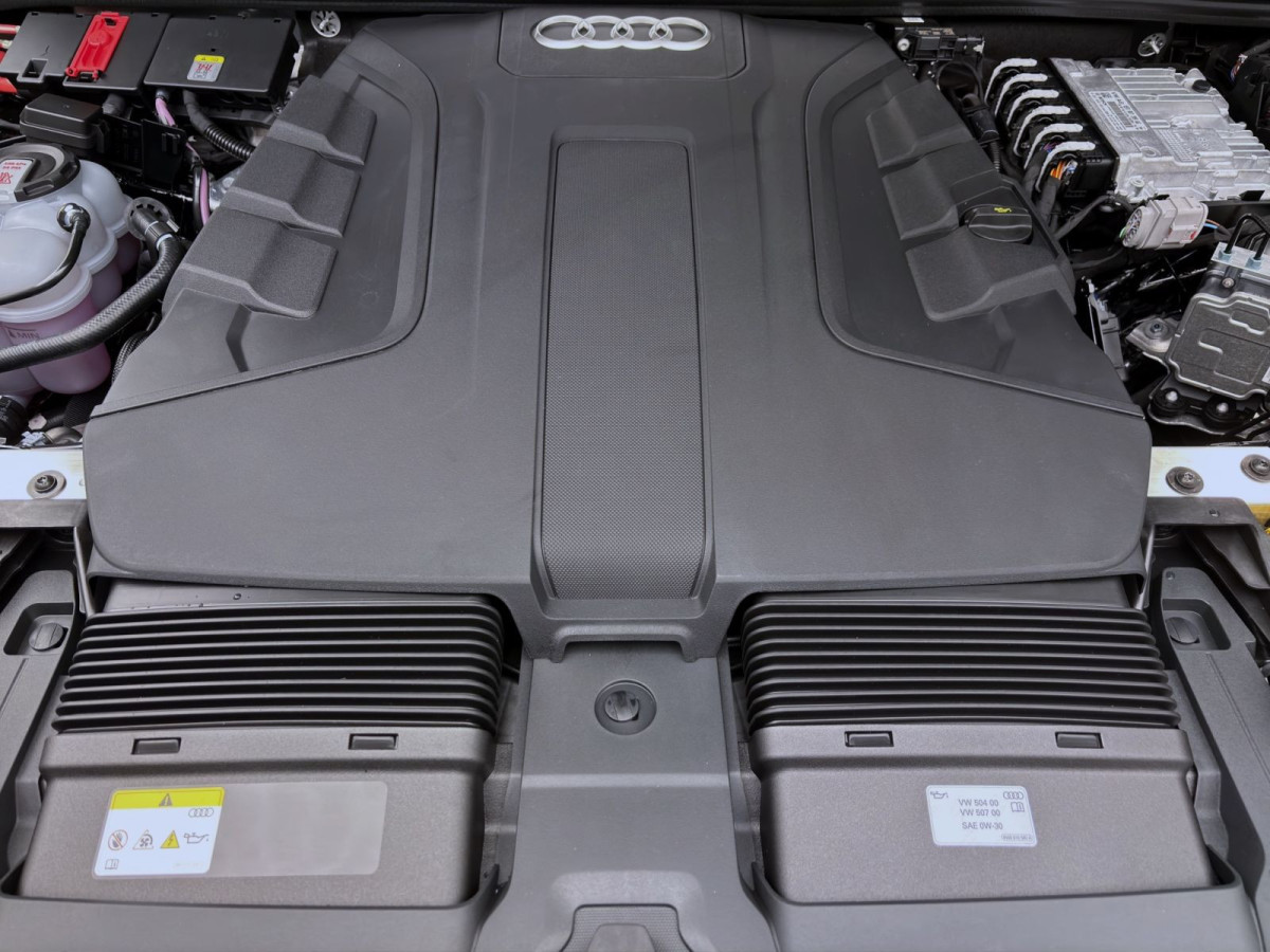 Thumb 17: Audi Q7 SUV TDI Q S LINE BUSINESS AHK B&O PANO MASSAGE HUD WR20