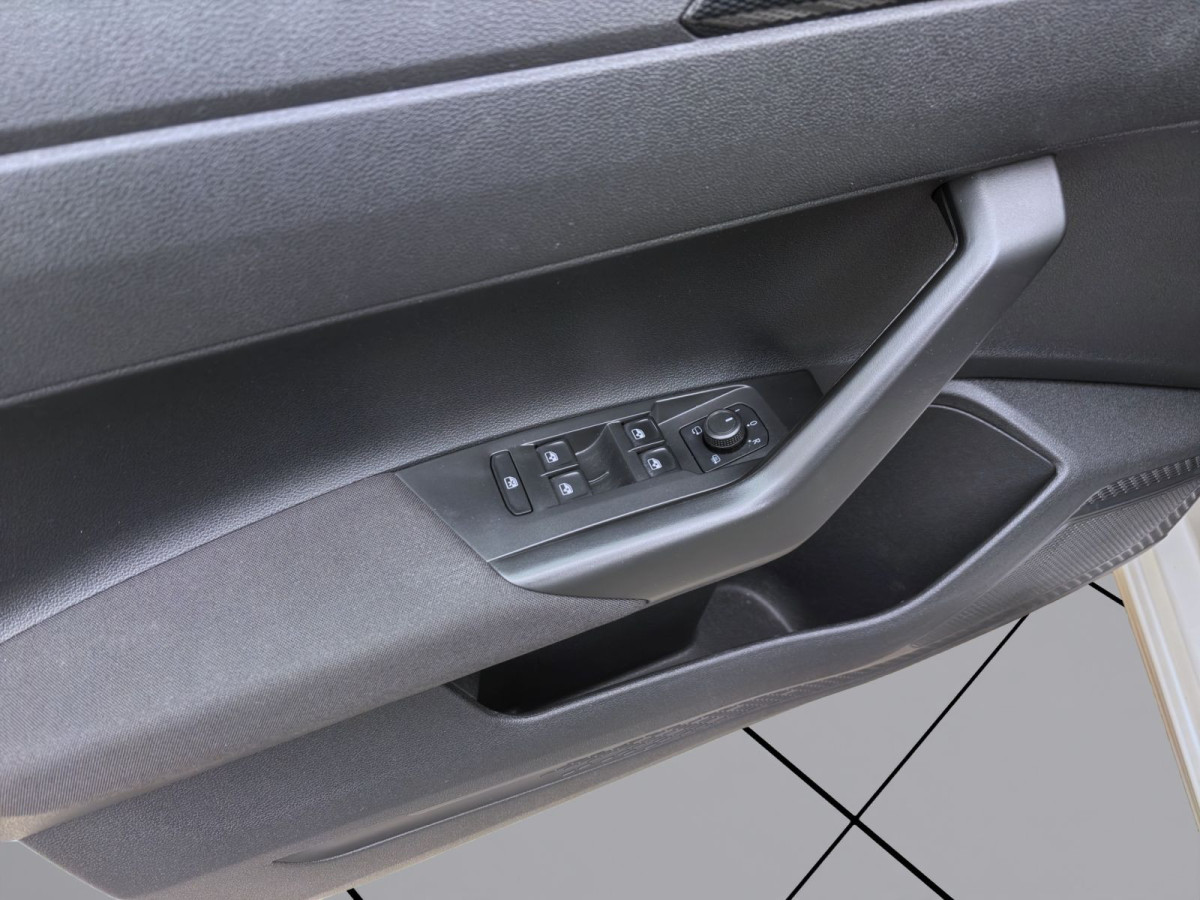 Thumb 9: Volkswagen Polo 1.0 TSI LIFE ACC PDC LED KLIMA SHZG