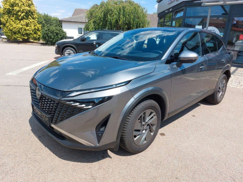 Automodell: Qashqai in der Farbe grau