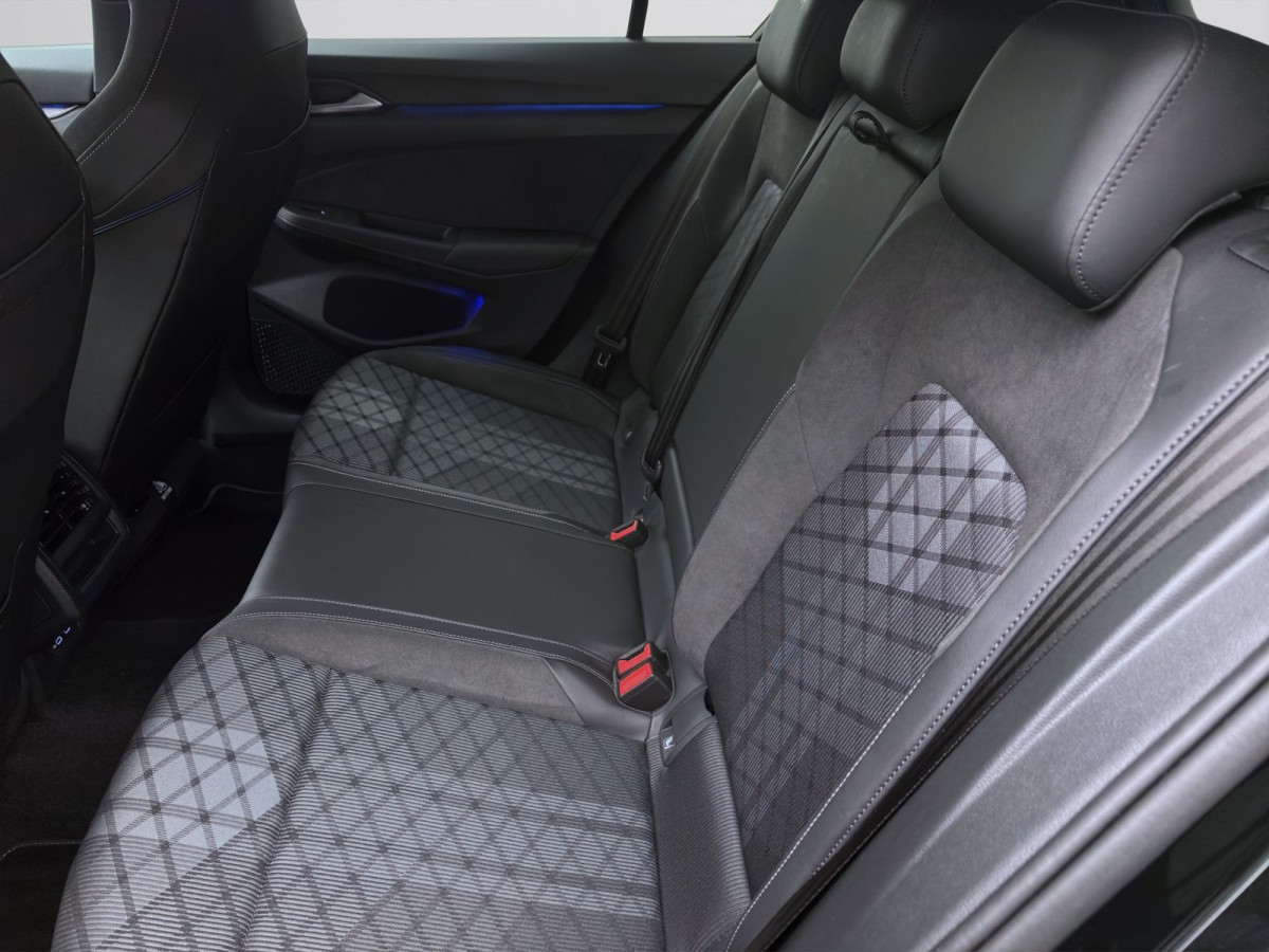 Thumb 14: Volkswagen Golf 1.5 eTSI DSG R-LINE NAVI ACC HuD KAMERA