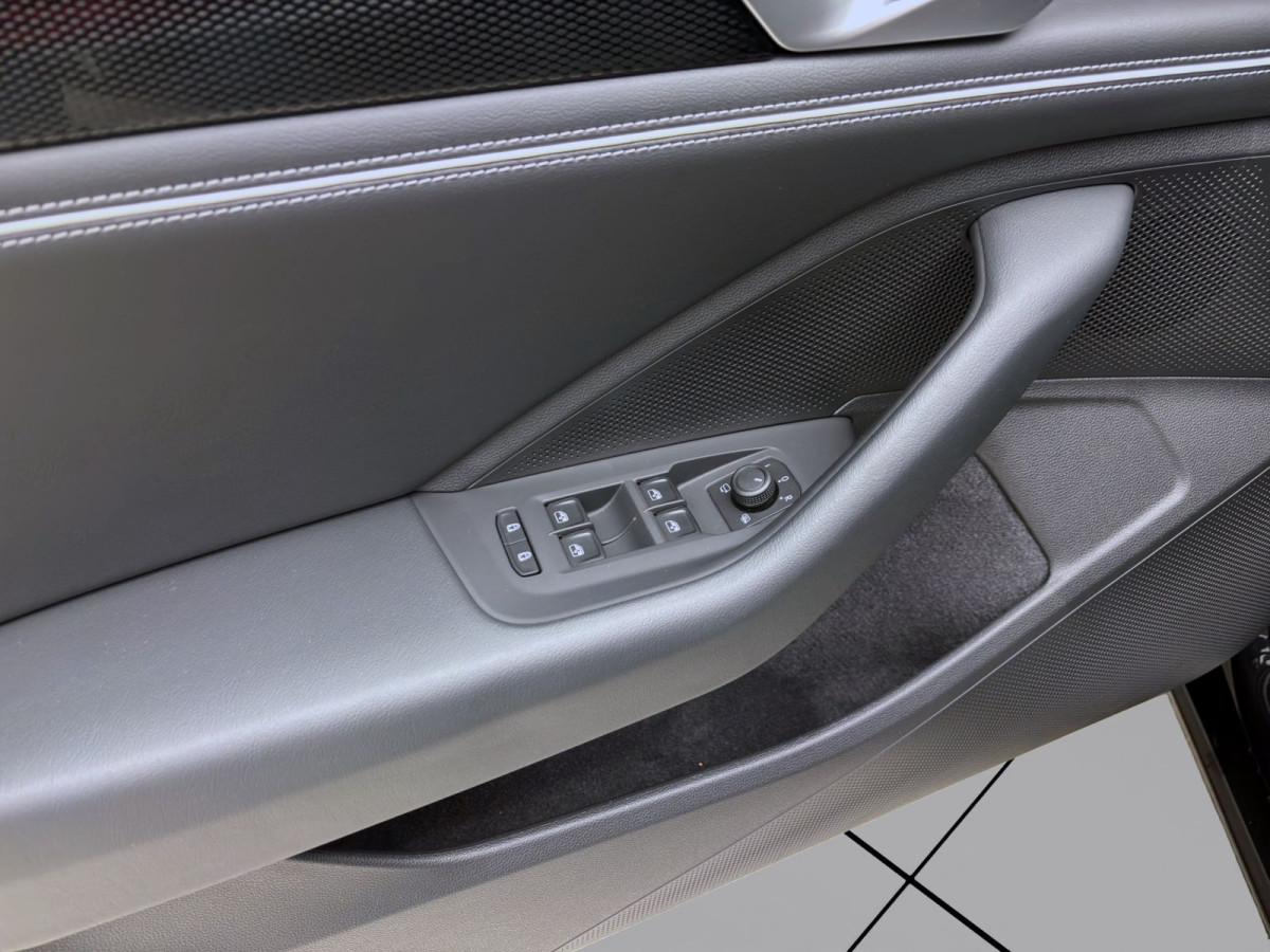 Thumb 9: Volkswagen Passat Variant 1.5 eTSI DSG BUSINESS AHK NAVI KAMERA SITZHZG