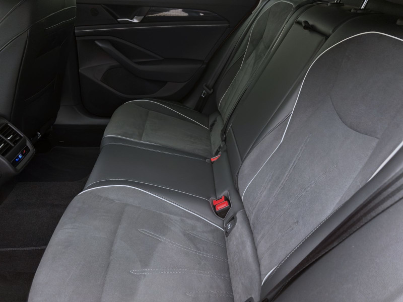 Bild 14: Volkswagen Passat Variant 1.5 eTSI DSG BUSINESS AHK NAVI KAMERA