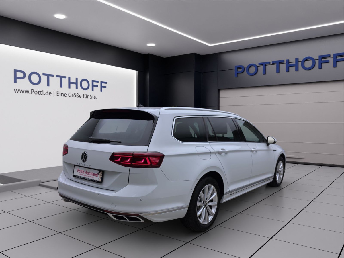 Thumb 4: Volkswagen Passat Variant 2.0 TDI DSG R-LINE NAVI STDHZG AHK KLIMA