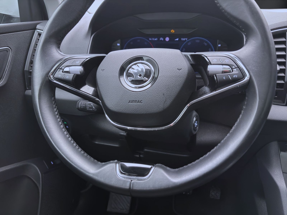 Thumb 11: Škoda Karoq 2.0 TDI DSG 4x4 STYLE NAVI PANO KAMERA KLIMA