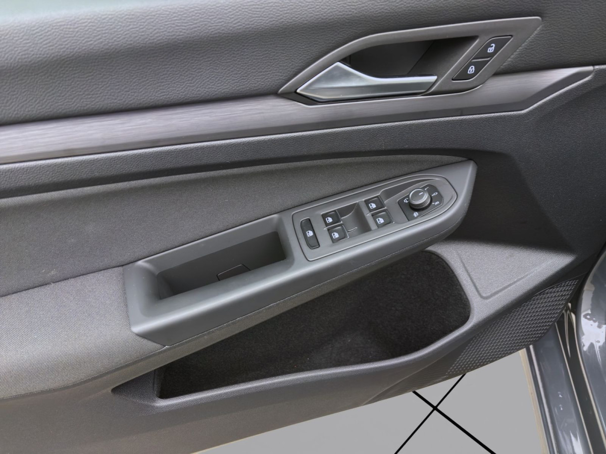 Thumb 9: Volkswagen Golf 1.5 TSI STYLE AHK NAVI KAMERA IQ.LIGHT