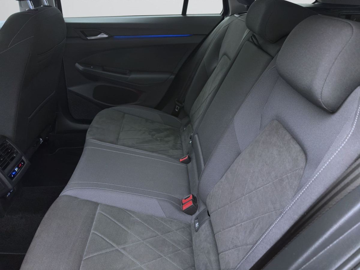 Thumb 14: Volkswagen Golf Variant 2.0 TDI DSG STYLE STDHZG AHK NAVI LED+