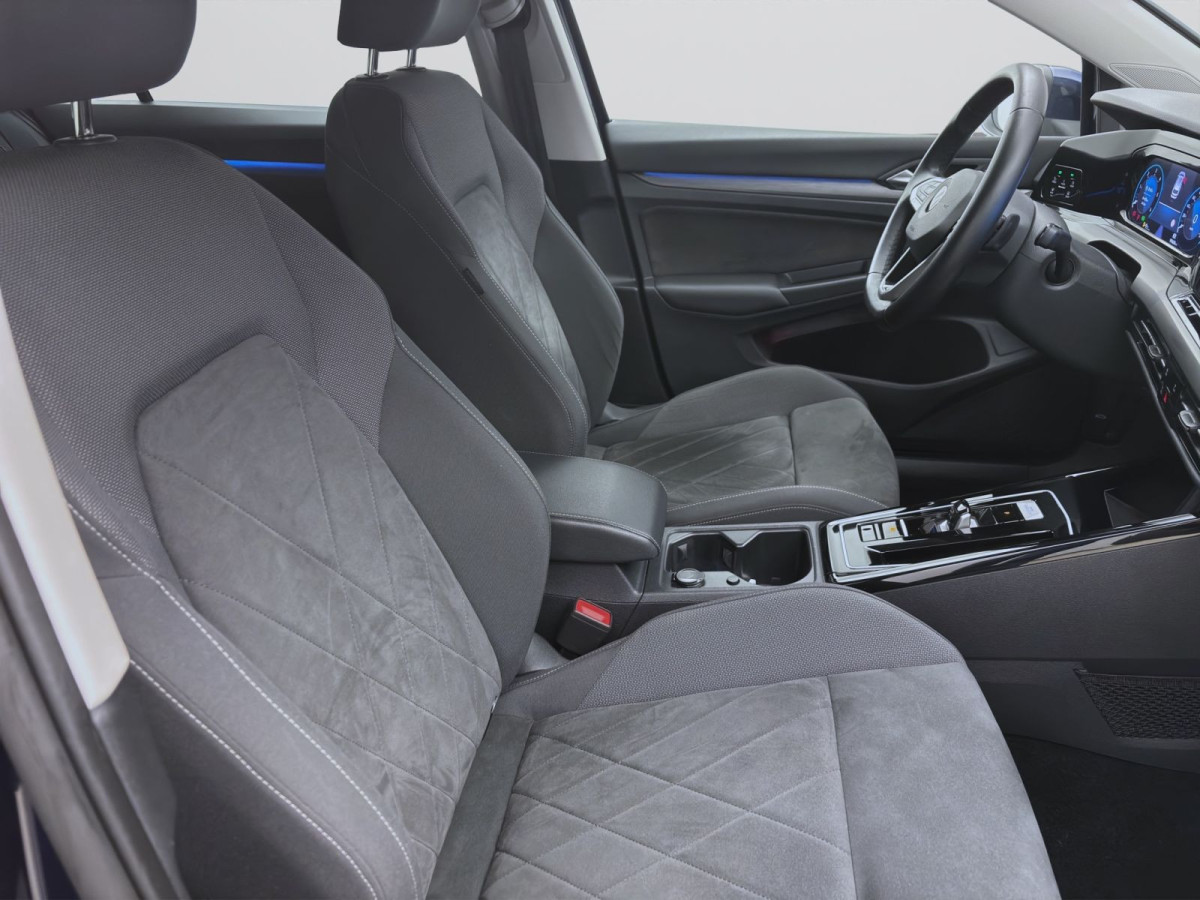 Thumb 15: Volkswagen Golf Variant 2.0 TDI DSG STYLE STDHZG AHK NAVI LED+