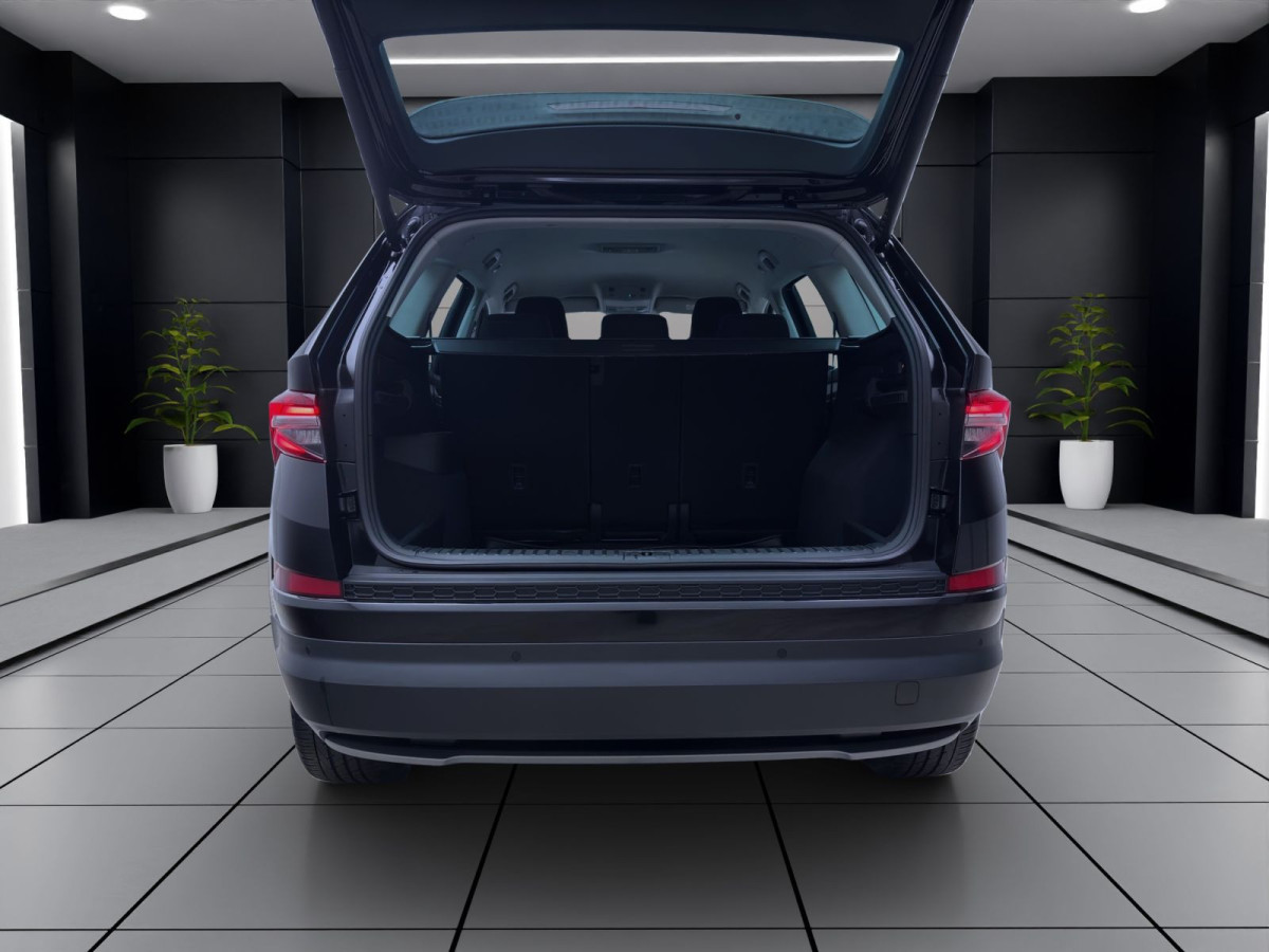 Thumb 3: Škoda Kodiaq 2.0 TDI DSG 4x4 TOUR STDHZG AHK NAVI KAMERA