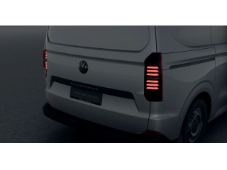 Fahrzeugbild eines Volkswagen Transporter Kasten in weiß.