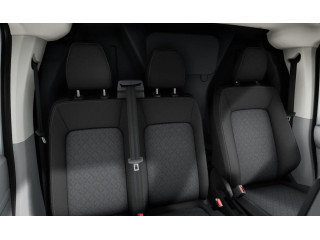 Fahrzeugbild eines Volkswagen Transporter Kasten in weiß.