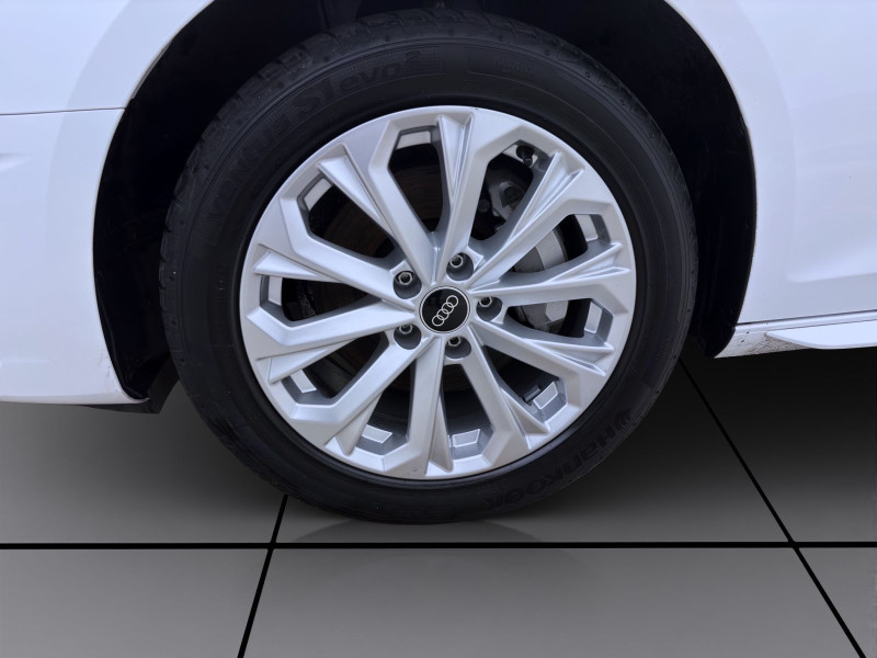 Bild 7: Audi A4 Limousine 40 TDI Q ADVANCED STDHZG MATRIX KAMERA NAVI