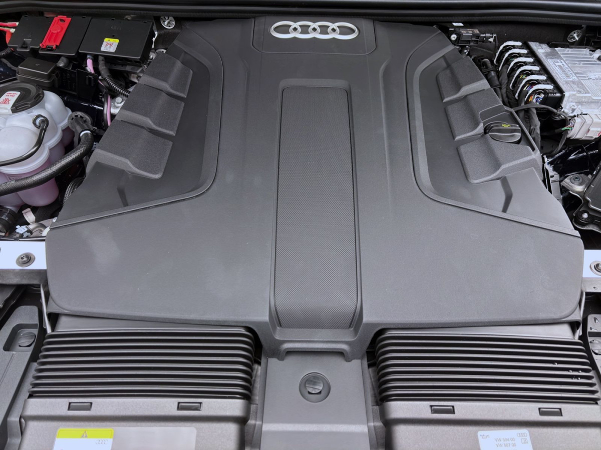 Thumb 19: Audi Q7 SUV TDI Q S LINE BUSINESS AHK B&O PANO MASSAGE HUD WR21