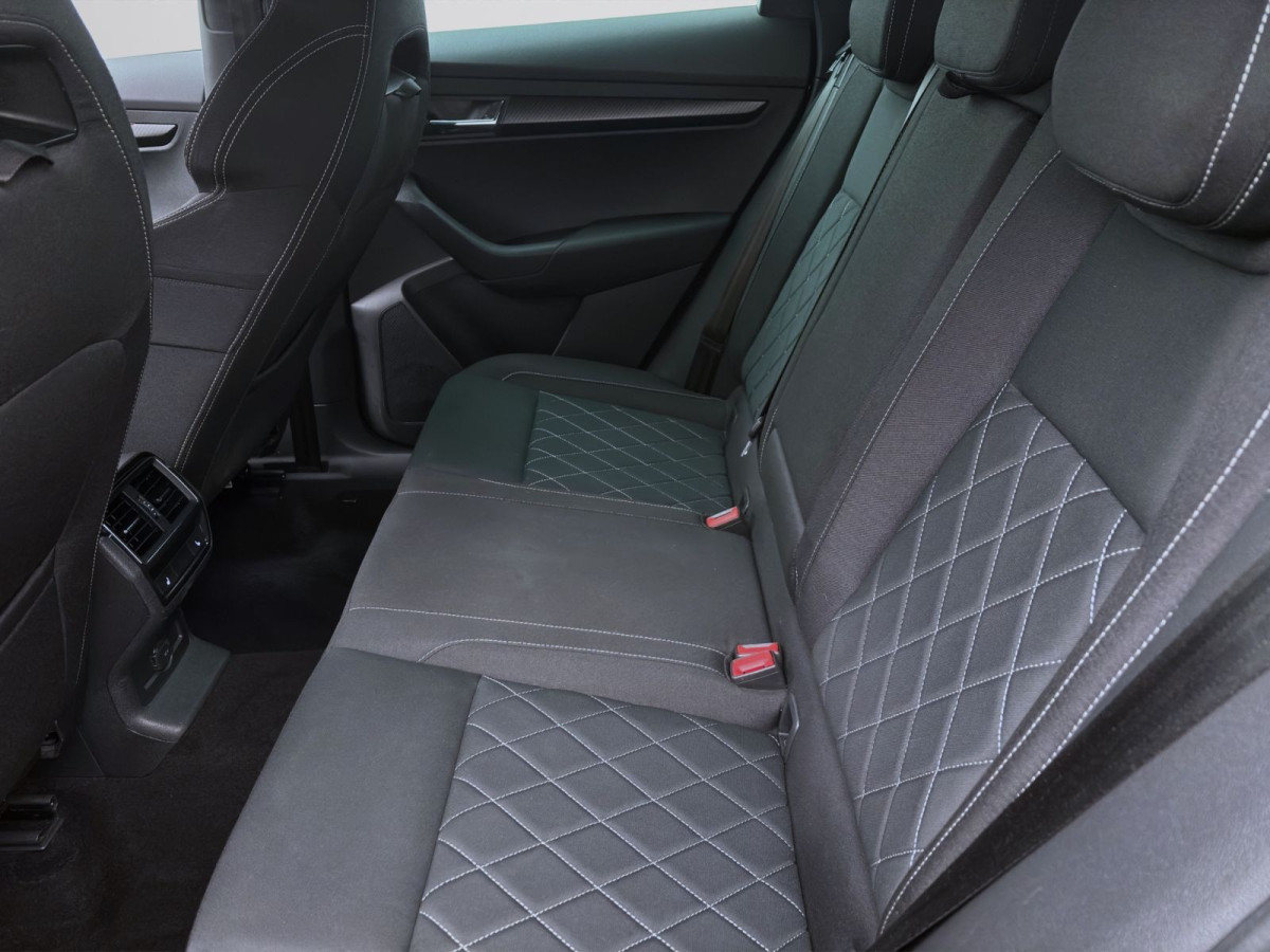 Thumb 14: Škoda Karoq 1.5 TSI DSG SPORTLINE AHK SITZHZG NAVI KAMERA