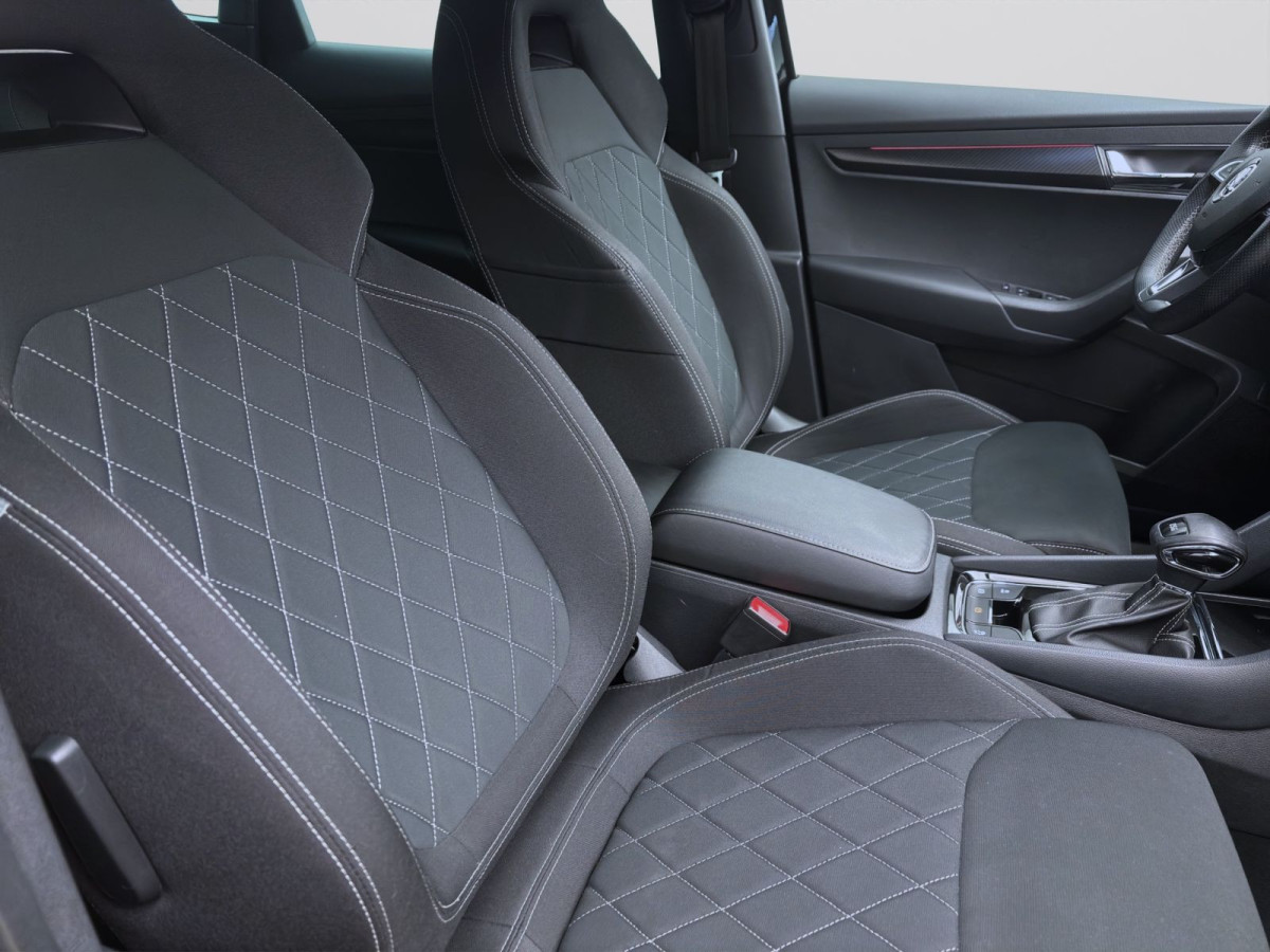 Thumb 15: Škoda Karoq 1.5 TSI DSG SPORTLINE AHK SITZHZG NAVI KAMERA