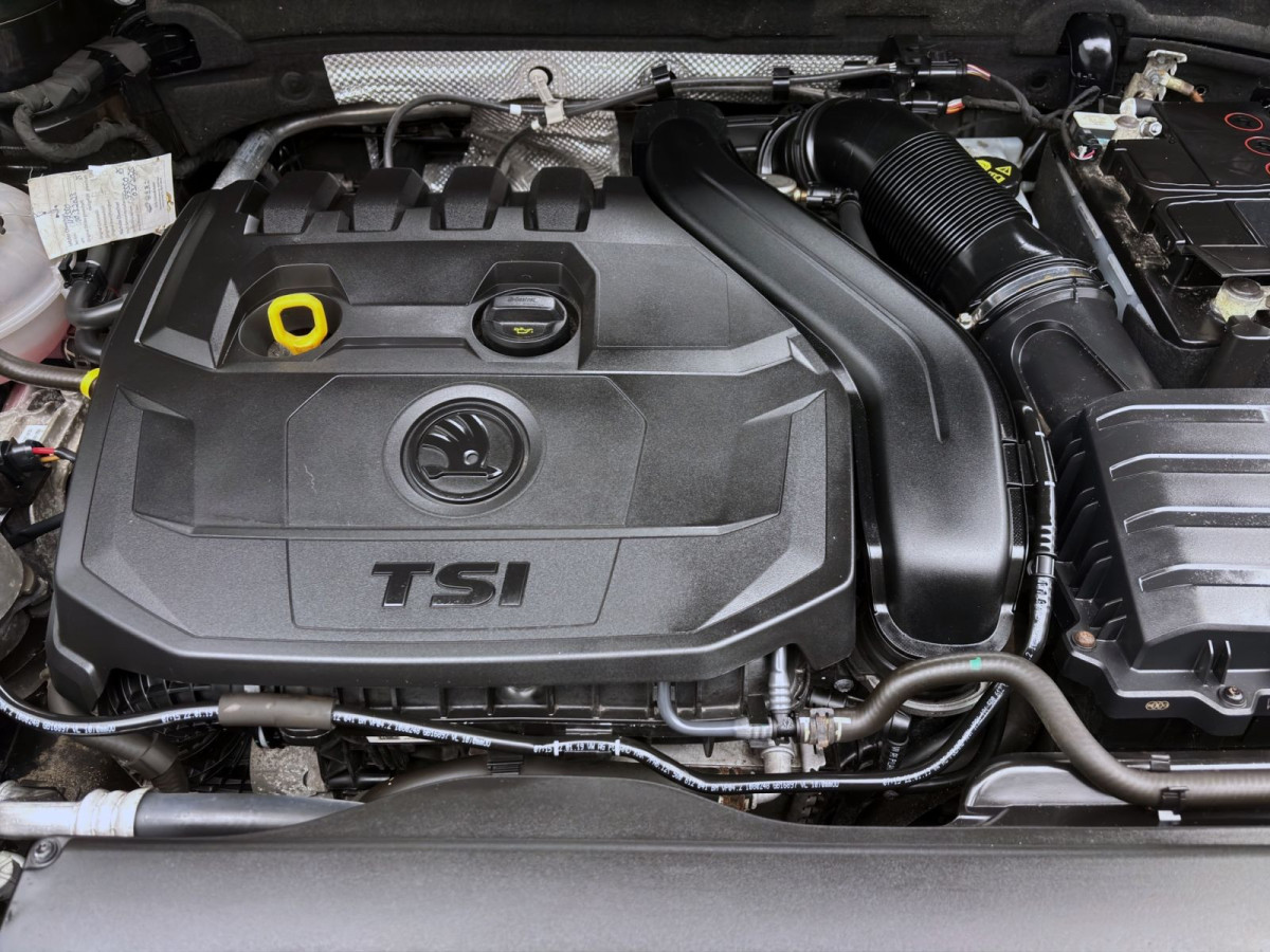 Thumb 17: Škoda Karoq 1.5 TSI DSG SPORTLINE AHK SITZHZG NAVI KAMERA