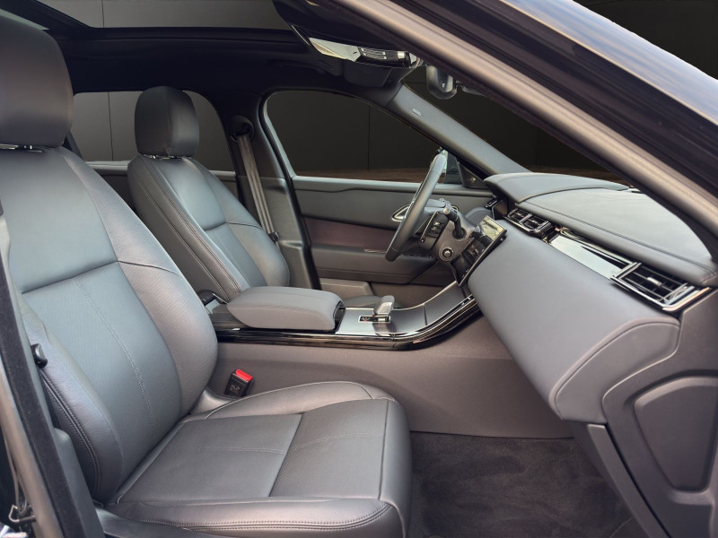 Land Rover - Range Rover Velar