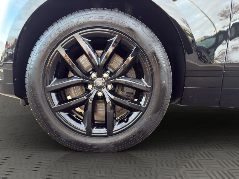 Land Rover - Range Rover Velar