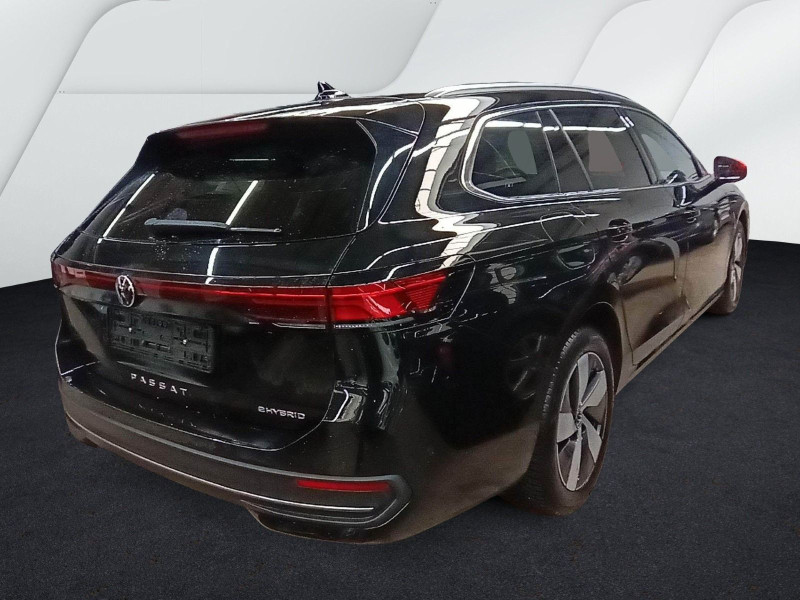Bild 1: Volkswagen Passat Variant 1.5 TSI eHybrid DSG BUSINESS NAVI AHK ACC PDC